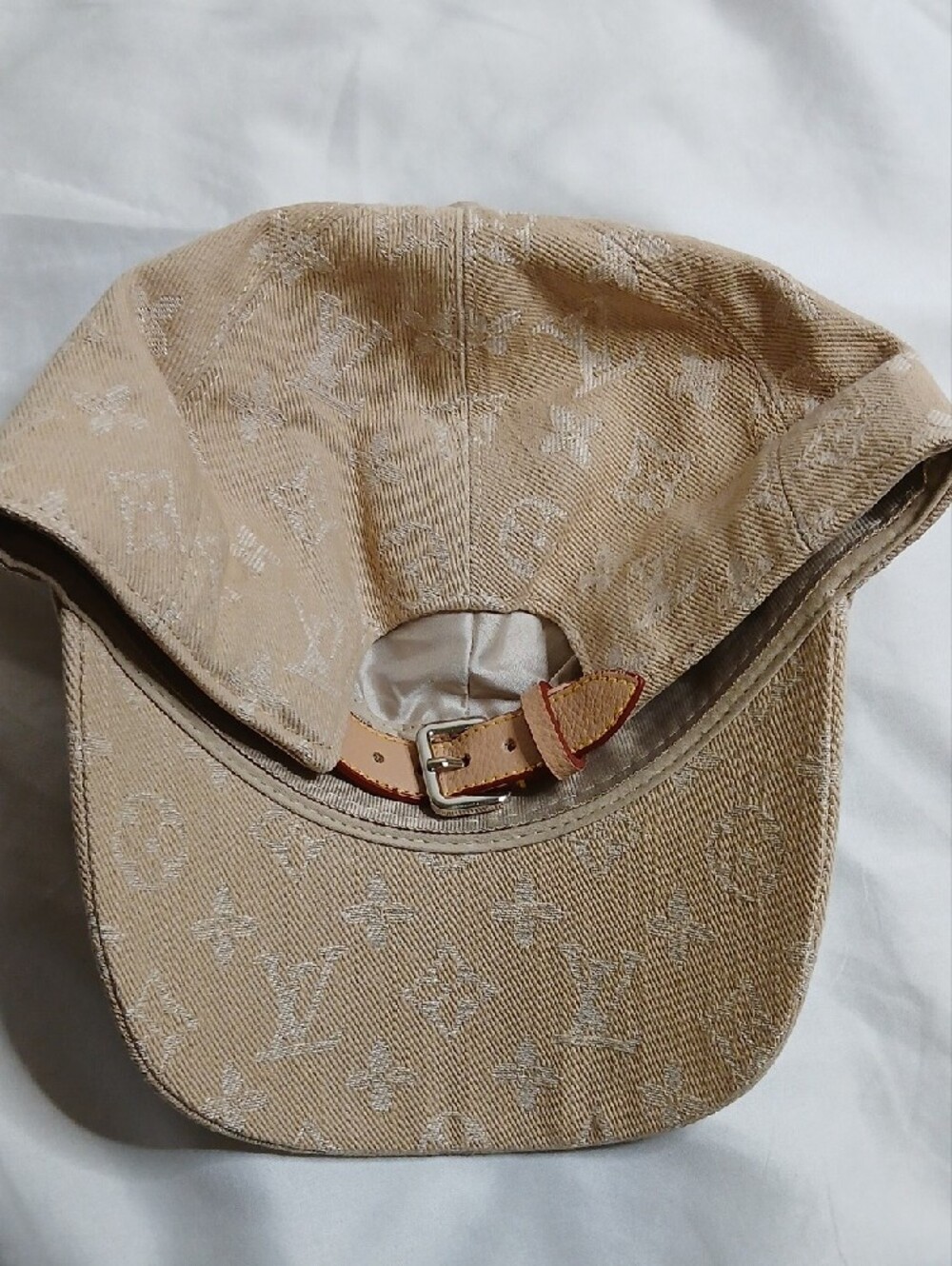 Louis Vuitton Essential Beige Monogram Baseball Cap - Picture 5 of 5